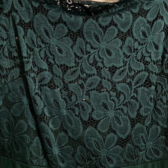 Lace top cocktail dress - Picture 4 of 5